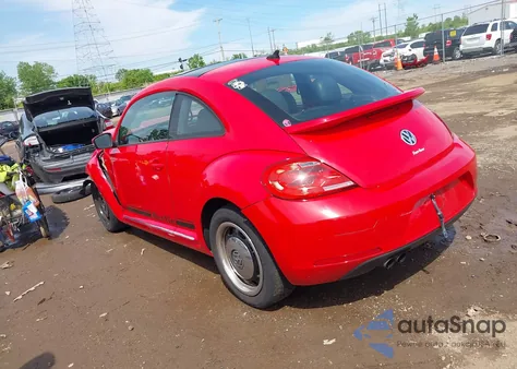 2014 Volkswagen Beetle 1.8T z USA, uszkodzony, nr VIN 3VWJ17ATXEM655576